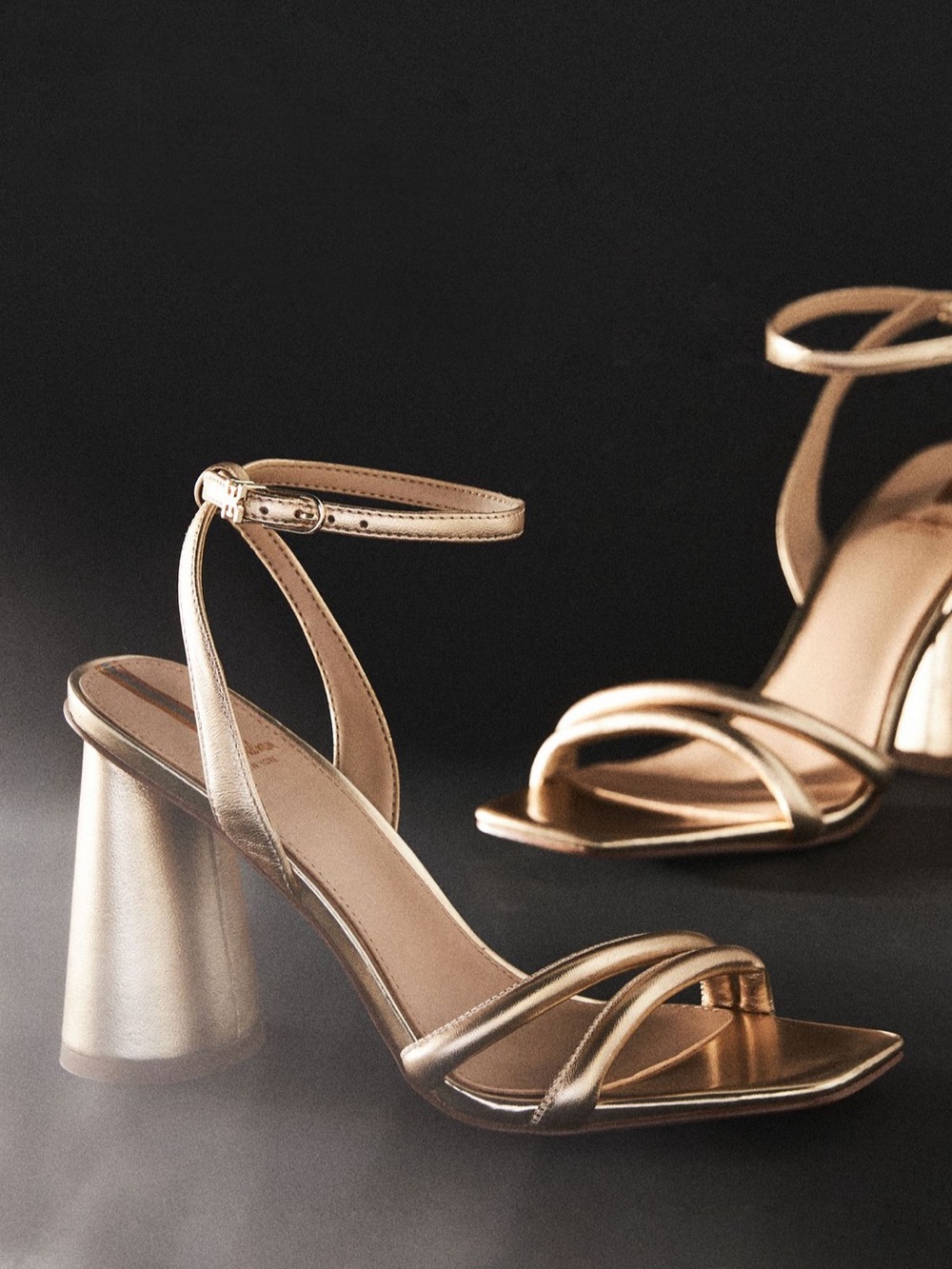 Sam Edelman Kia Heel - Picture 2 of 9